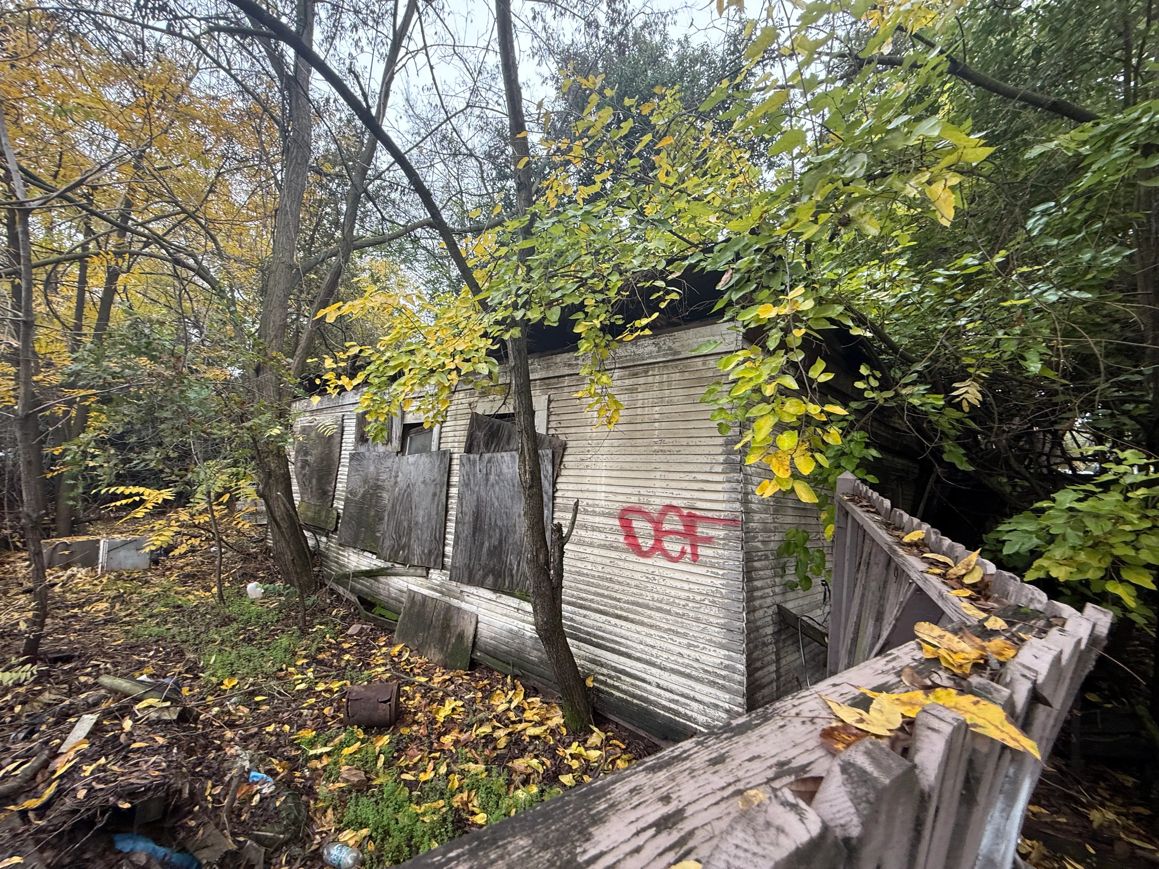 Structure staged for full demolition before teardown begins